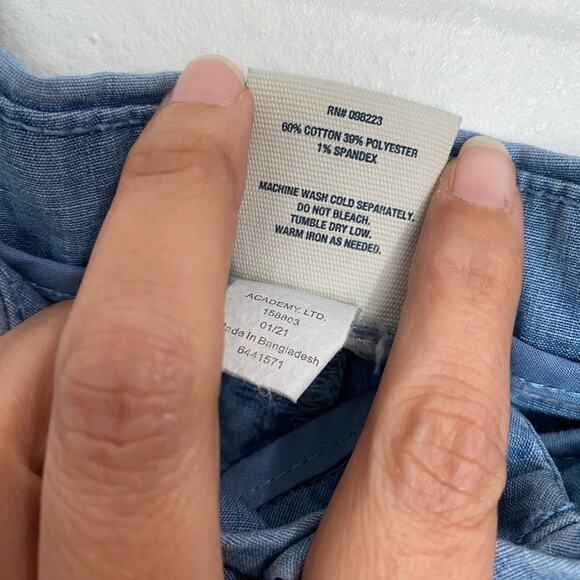 Magellan Outdoors Chambray Happy Camper Shorts Sz 14 - Picture 3 of 8